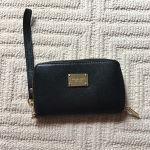Michael Kors Wallet and Wristlet